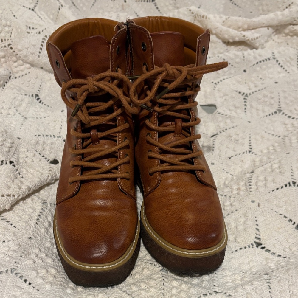 Yellow Box Brown Lace Up Boots